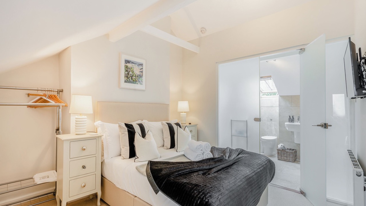 Photo of Others in Bugford