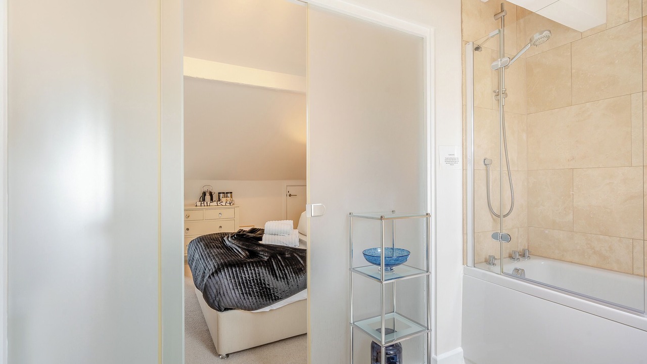 Photo of Others in Bugford