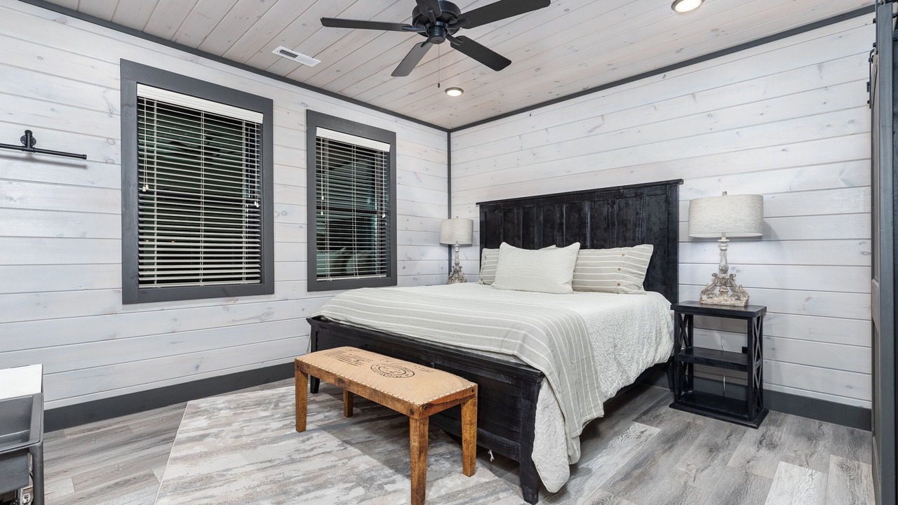 Photo of Bedroom in Gatlinburg