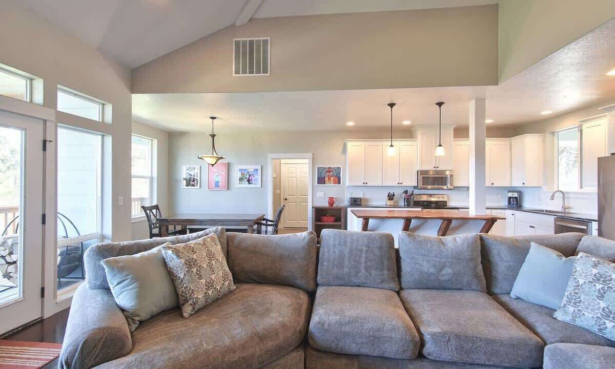 Photo of Bedroom in Amity
