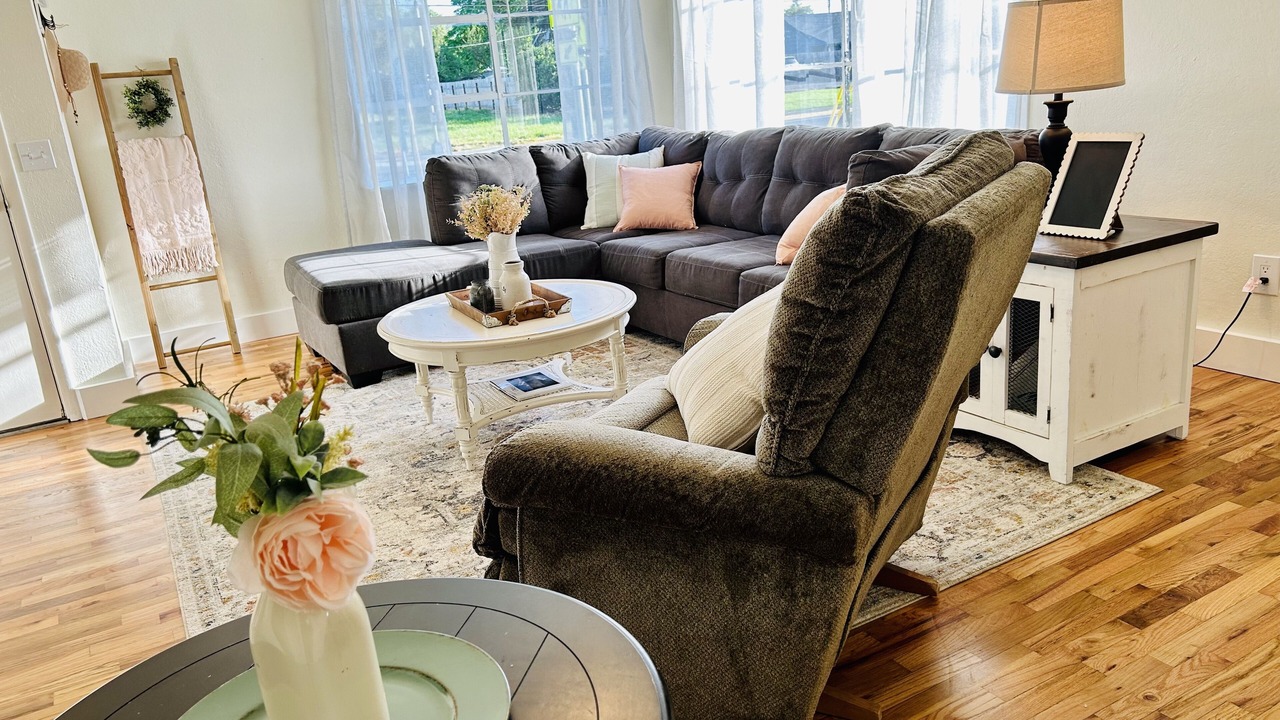 Photo of Livingroom in Albany