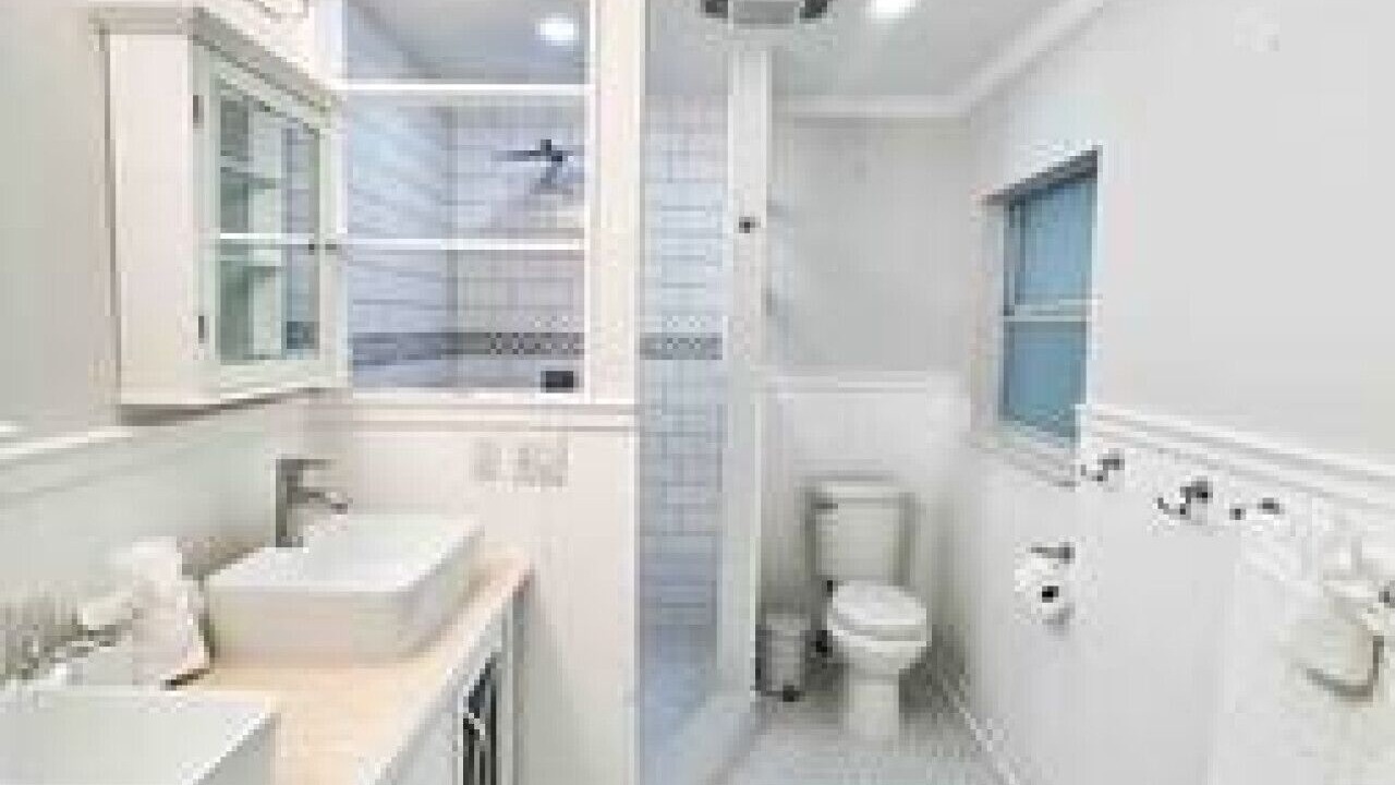 Photo of Bathroom in Orient Park