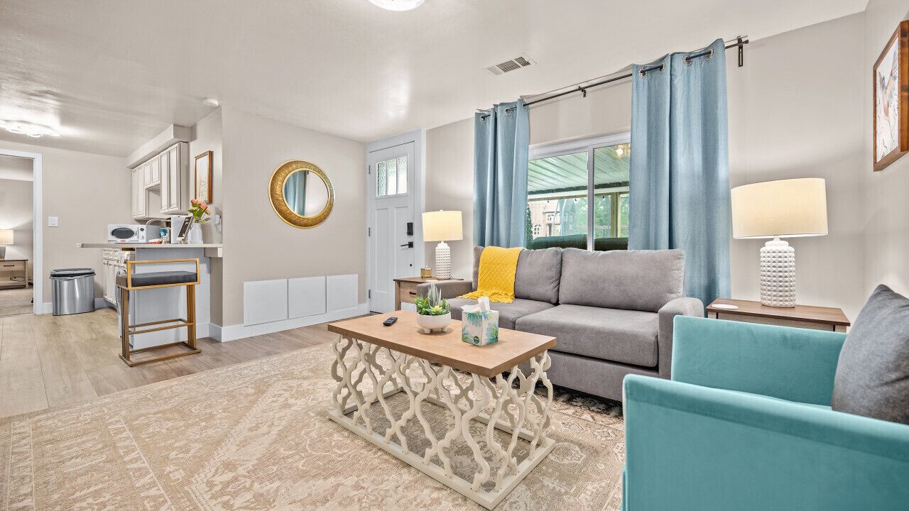 Photo of Livingroom in St. Charles