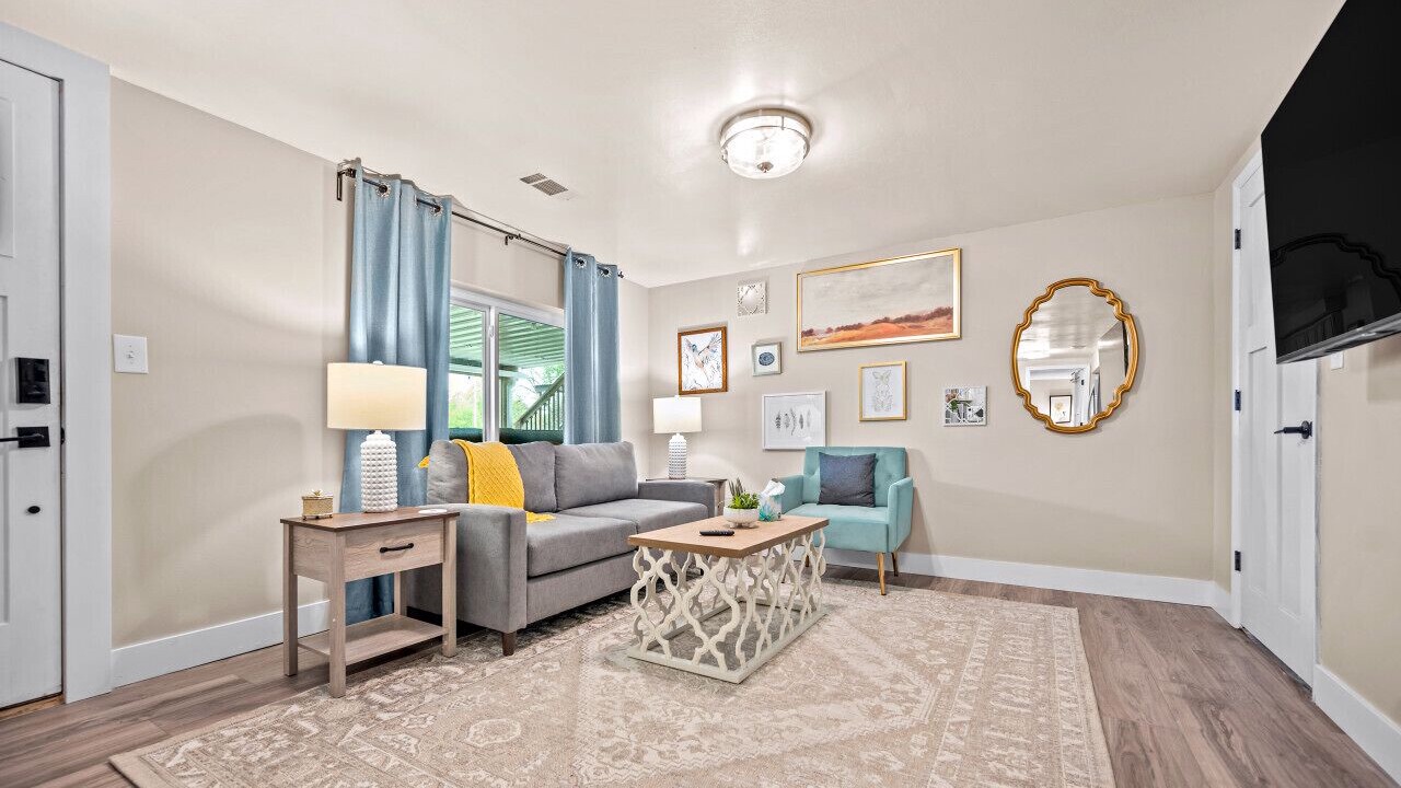 Photo of Livingroom in St. Charles
