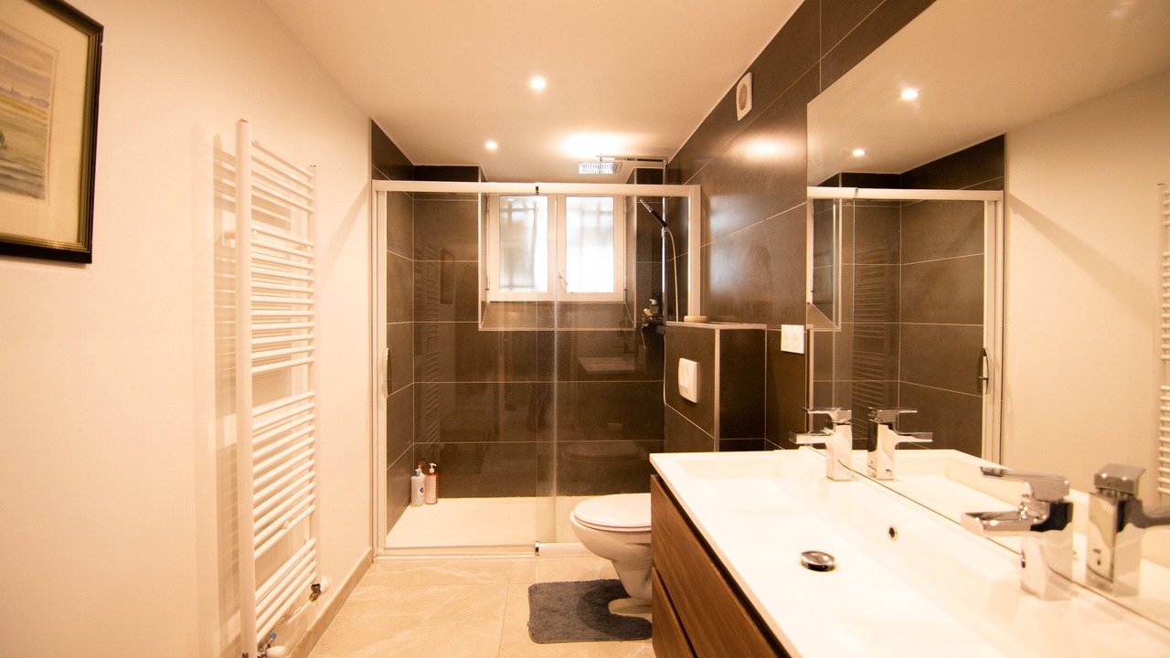 Photo of Bathroom in Chatou