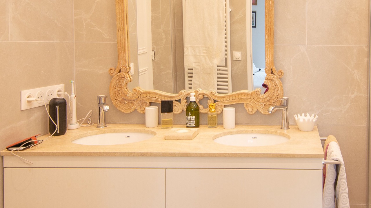 Photo of Bathroom in Chatou