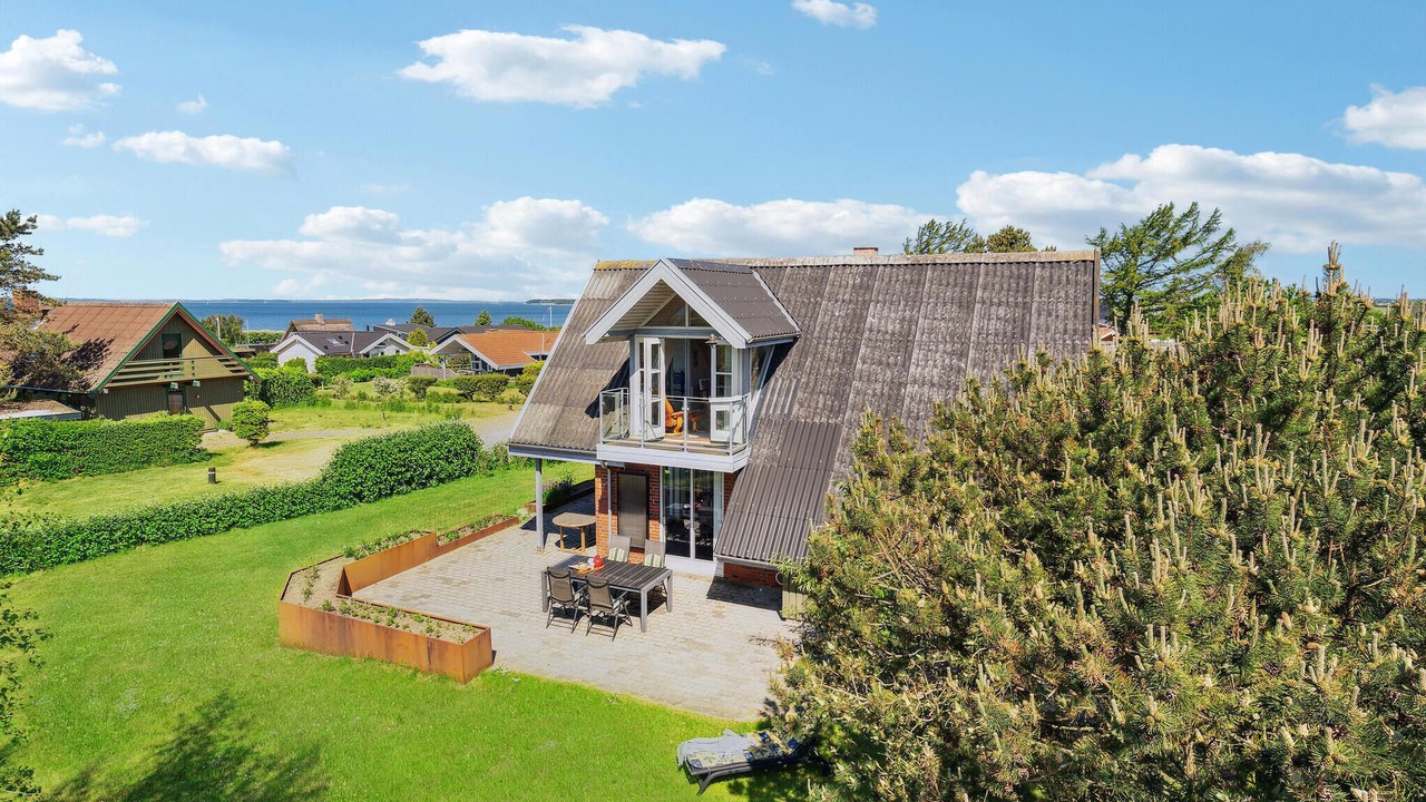 Photo of Others in Næs