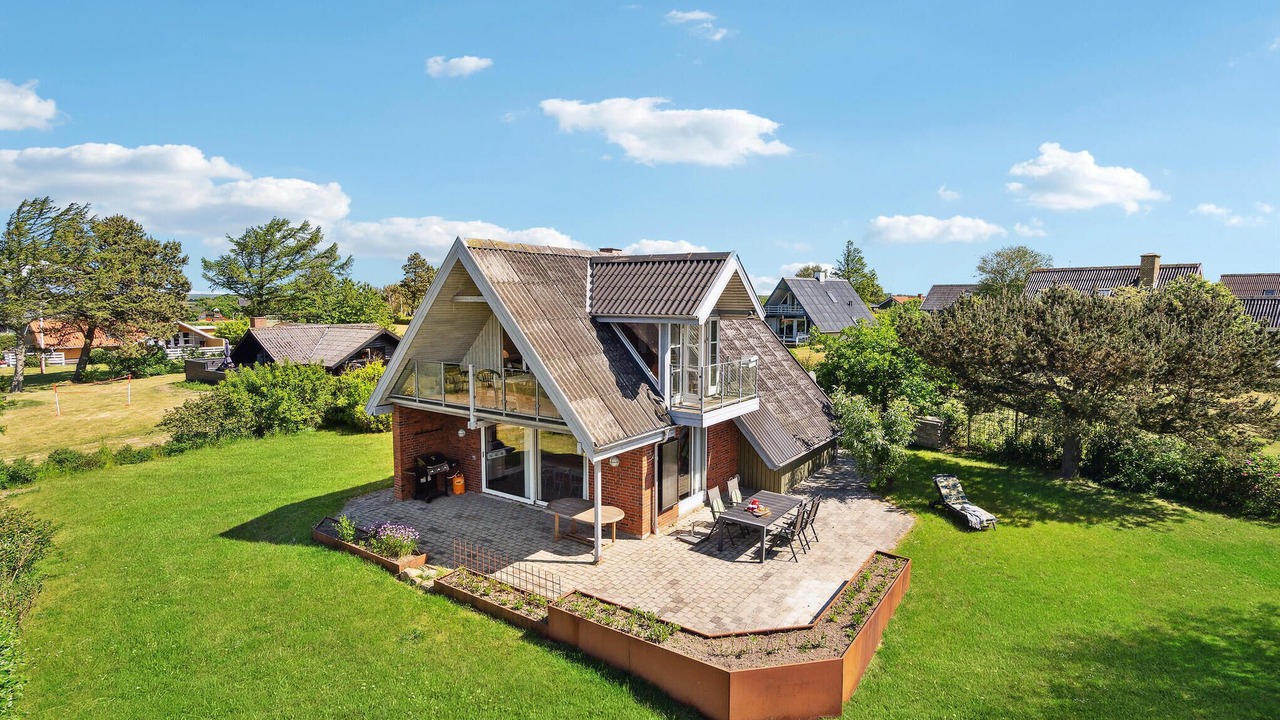 Photo of Others in Næs