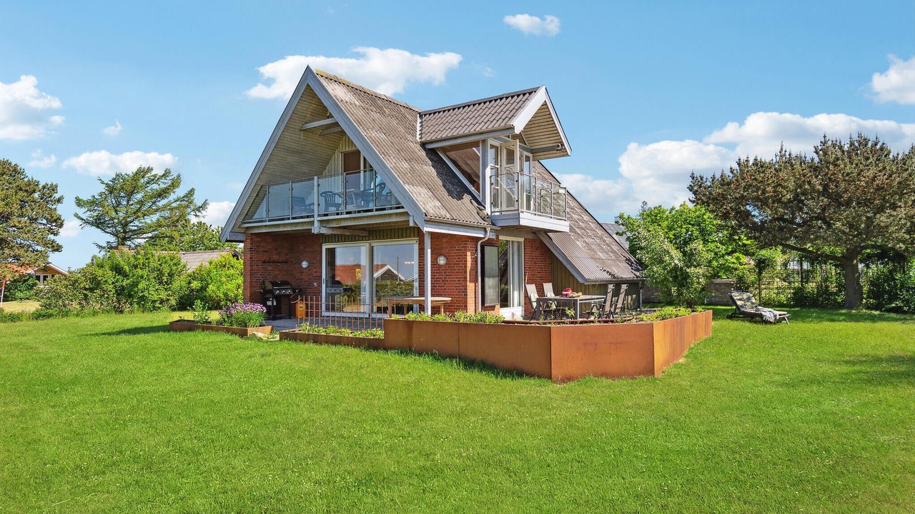 Photo of Others in Næs