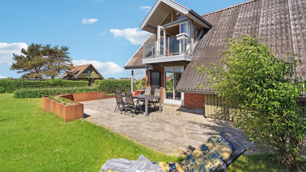 Photo of Others in Næs