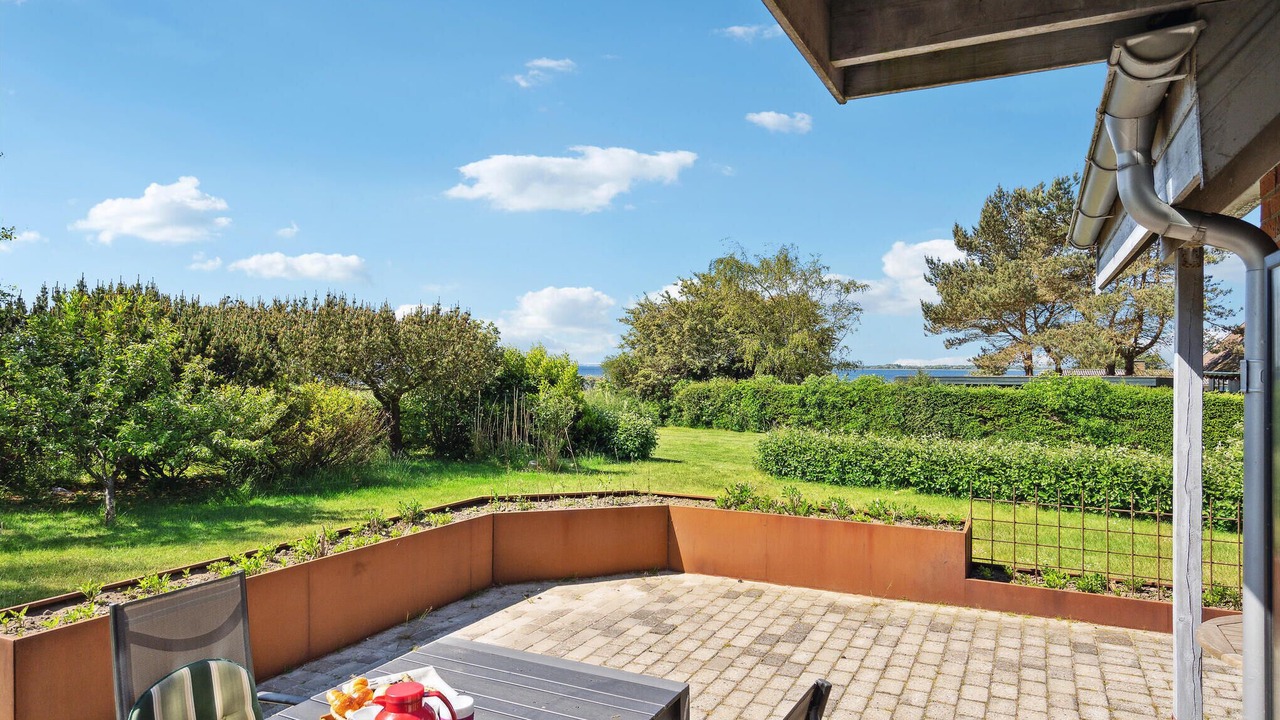 Photo of Others in Næs