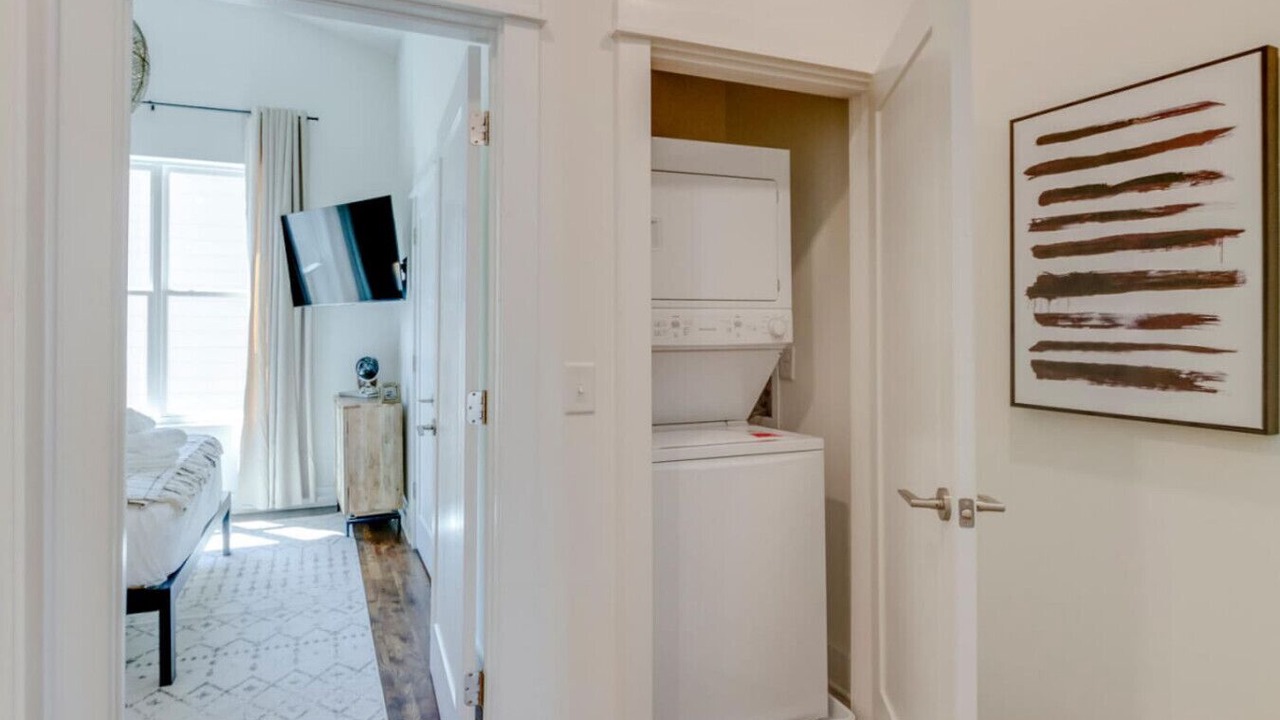 Photo of Bedroom in Hillsboro West End
