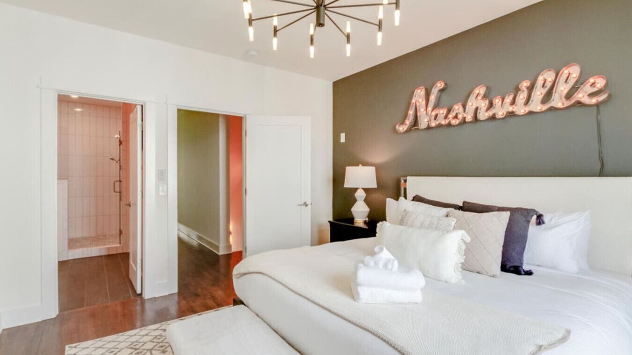 Photo of Bedroom in Hillsboro West End