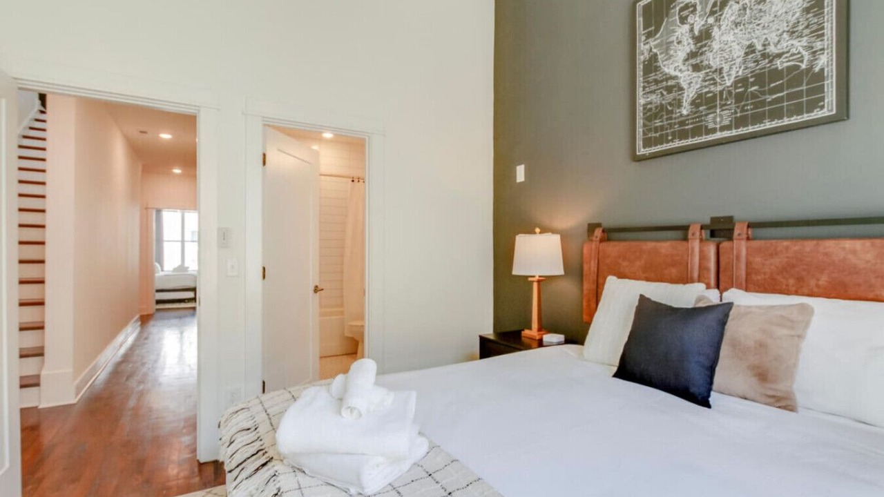 Photo of Bedroom in Hillsboro West End