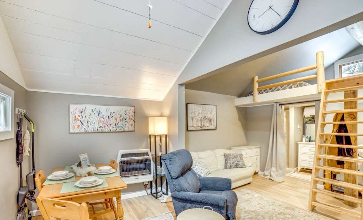 Photo of Livingroom in Big Rapids