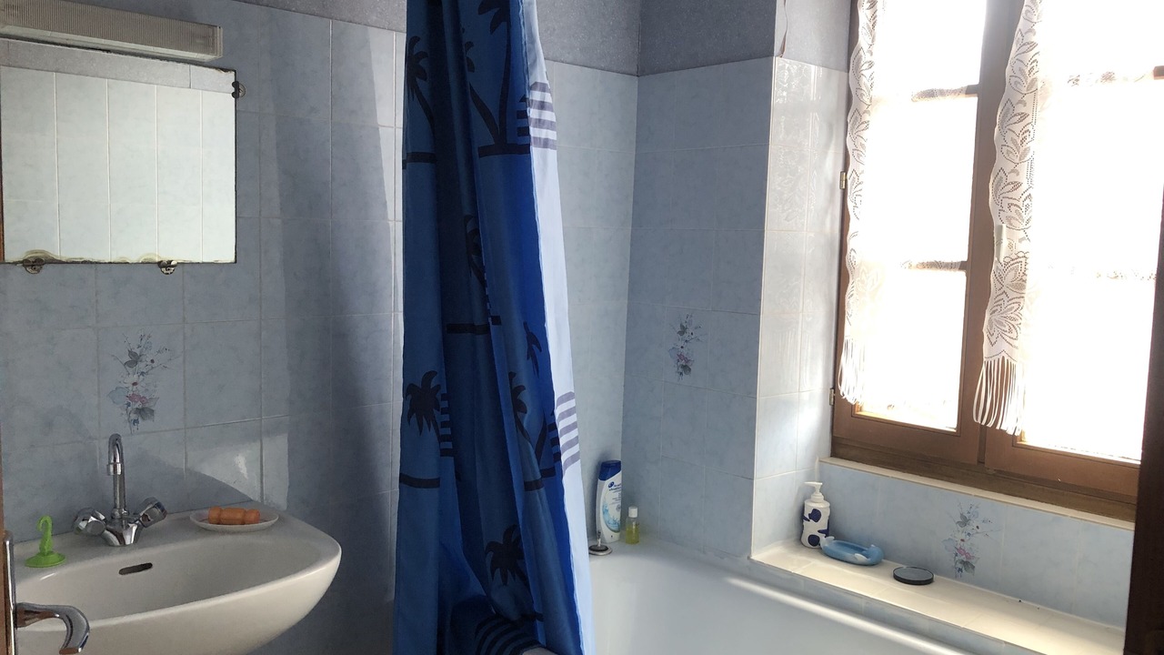 Photo of Bathroom in Chard