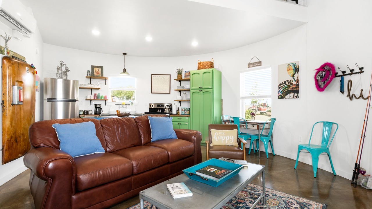 Photo of Livingroom in Troy