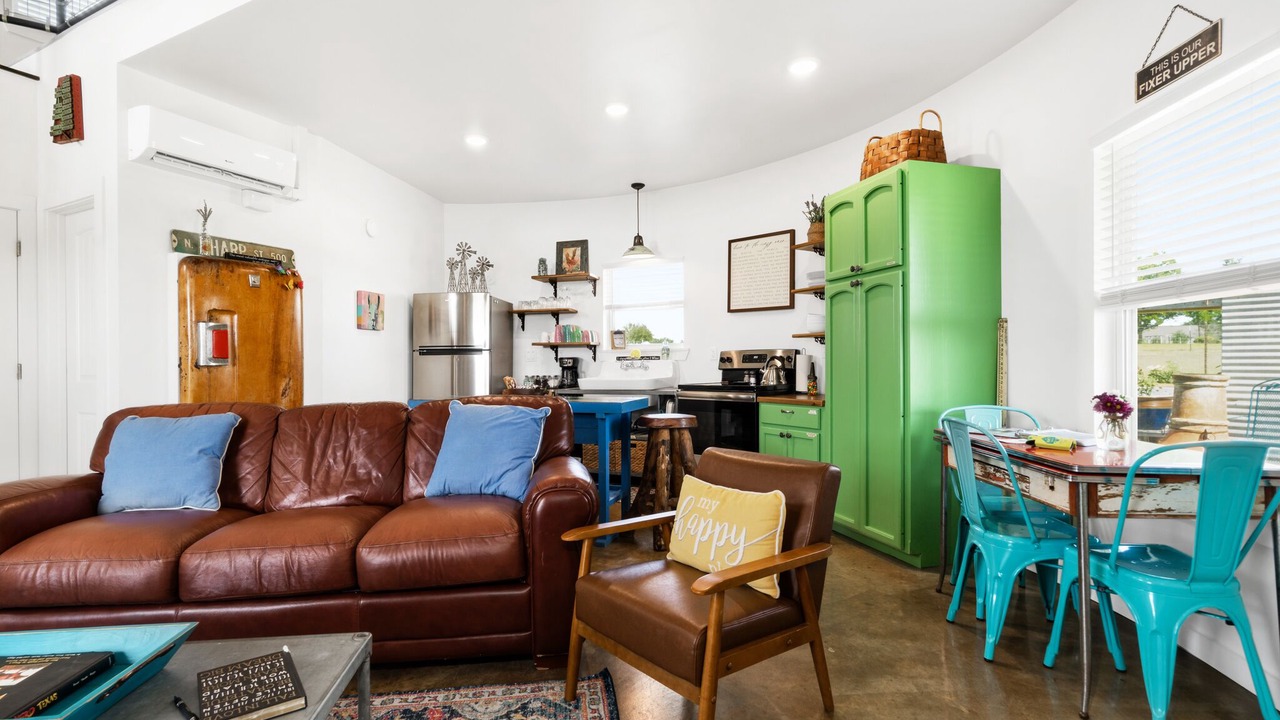 Photo of Livingroom in Troy