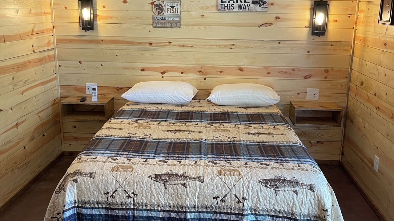 Photo of Bedroom in Grove