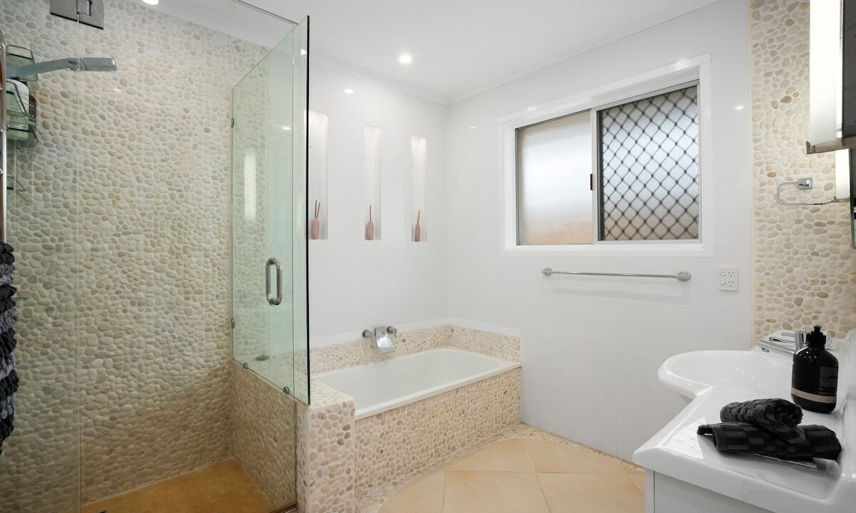 Photo of Bathroom in Burleigh Waters