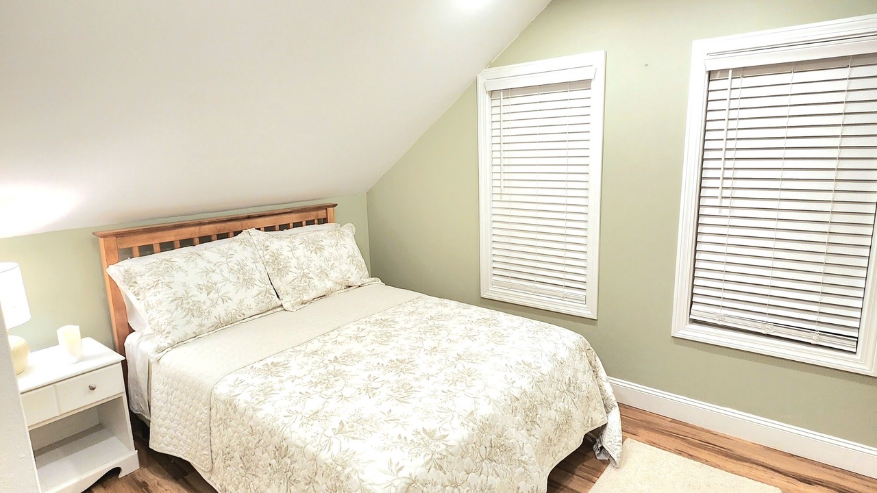Photo of Bedroom in Humarock