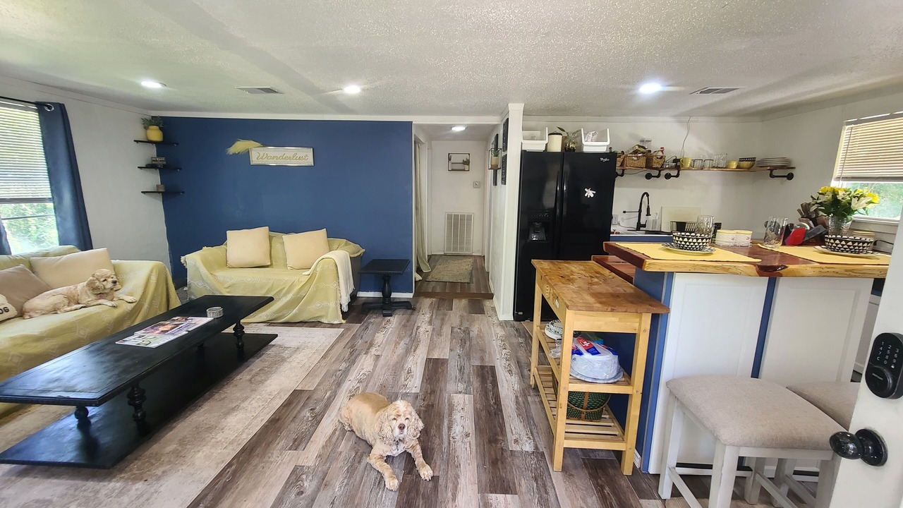 Photo of Livingroom in Barrett
