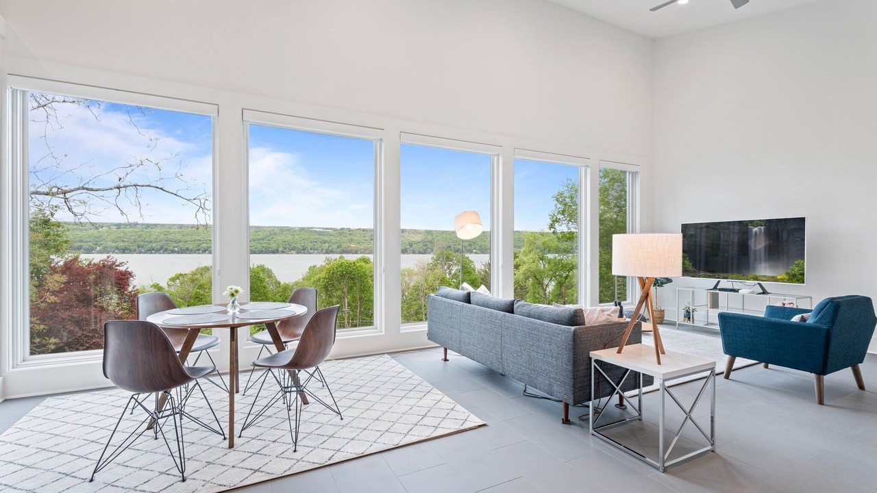 Photo of Livingroom in Ithaca