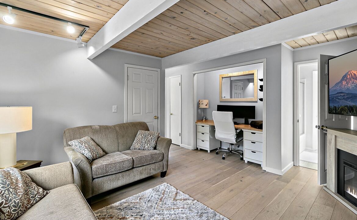 Photo of Livingroom in West Hills