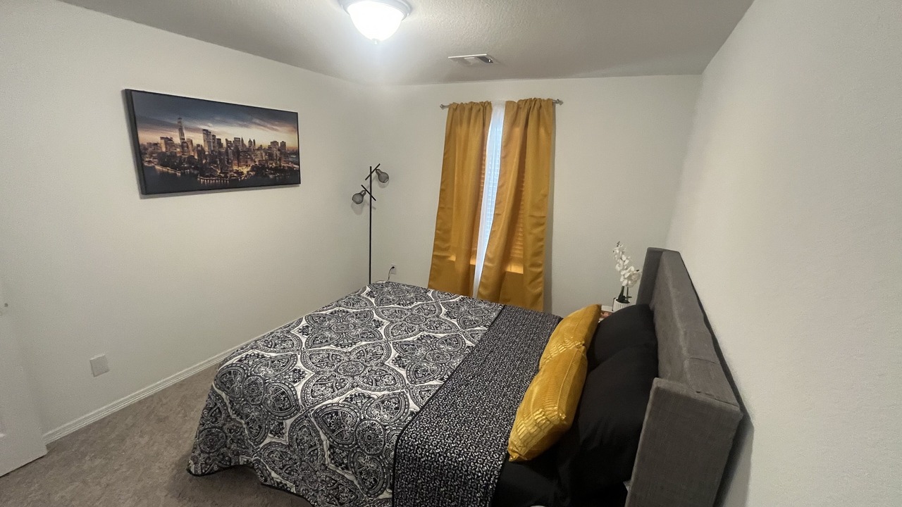 Photo of Bedroom in Porter
