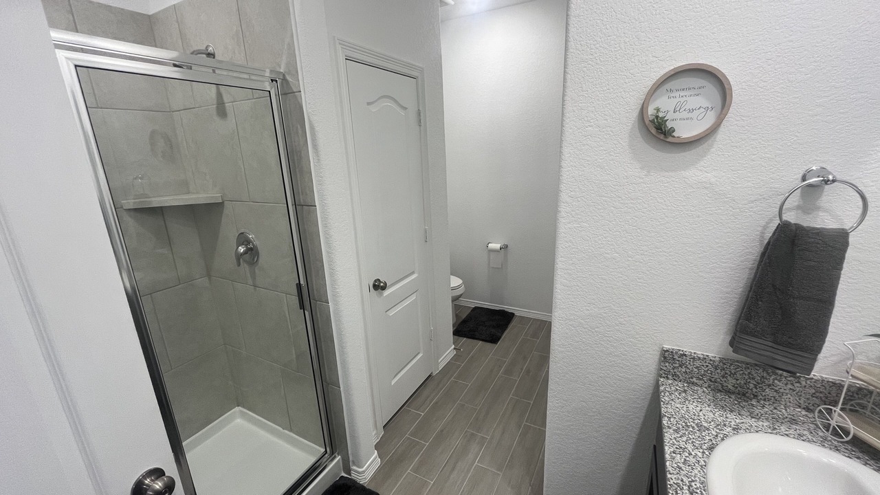 Photo of Bathroom in Porter