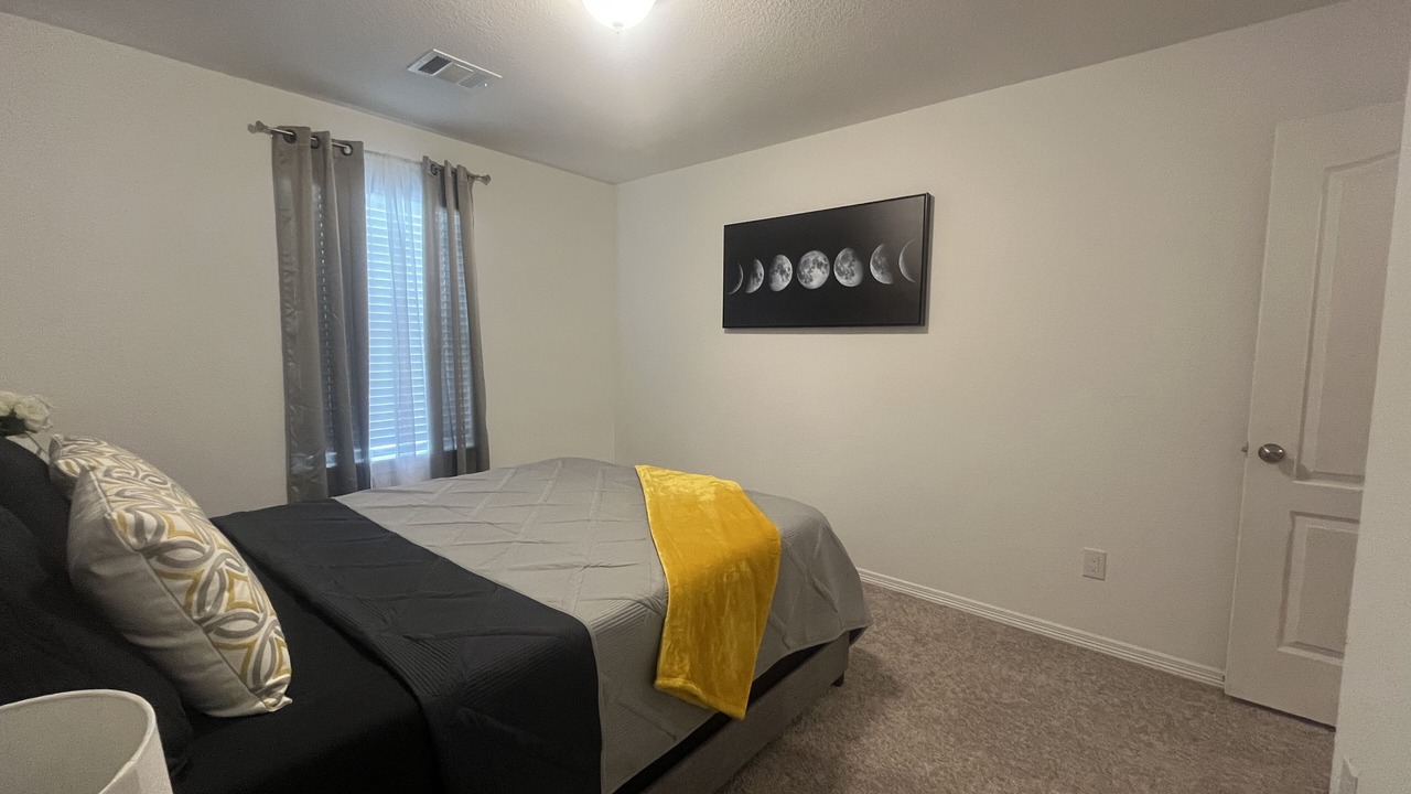 Photo of Bedroom in Porter