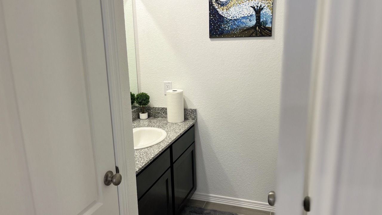 Photo of Bathroom in Porter