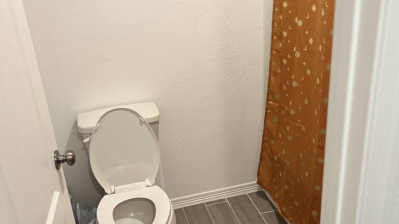 Photo of Bathroom in Porter