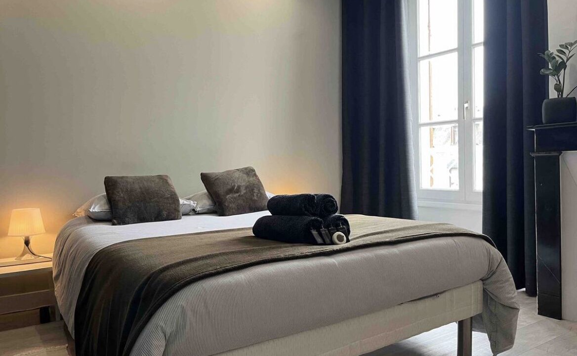 Photo of Bedroom in Lamorlaye