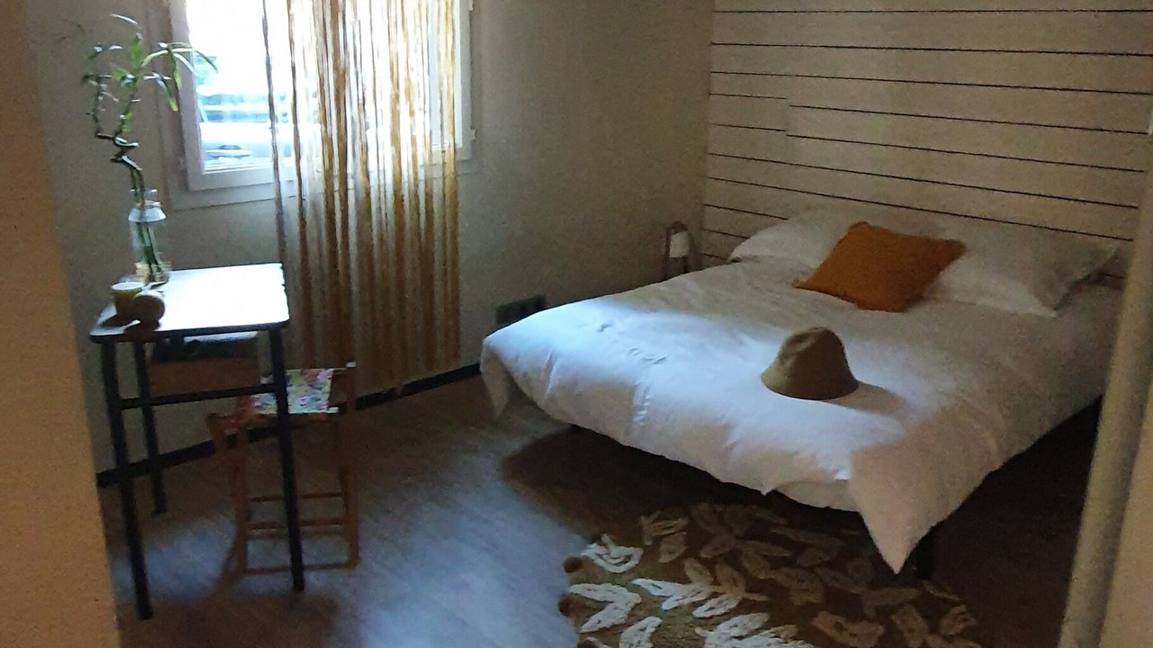 Photo of Bedroom in Saint-Martin-de-Londres