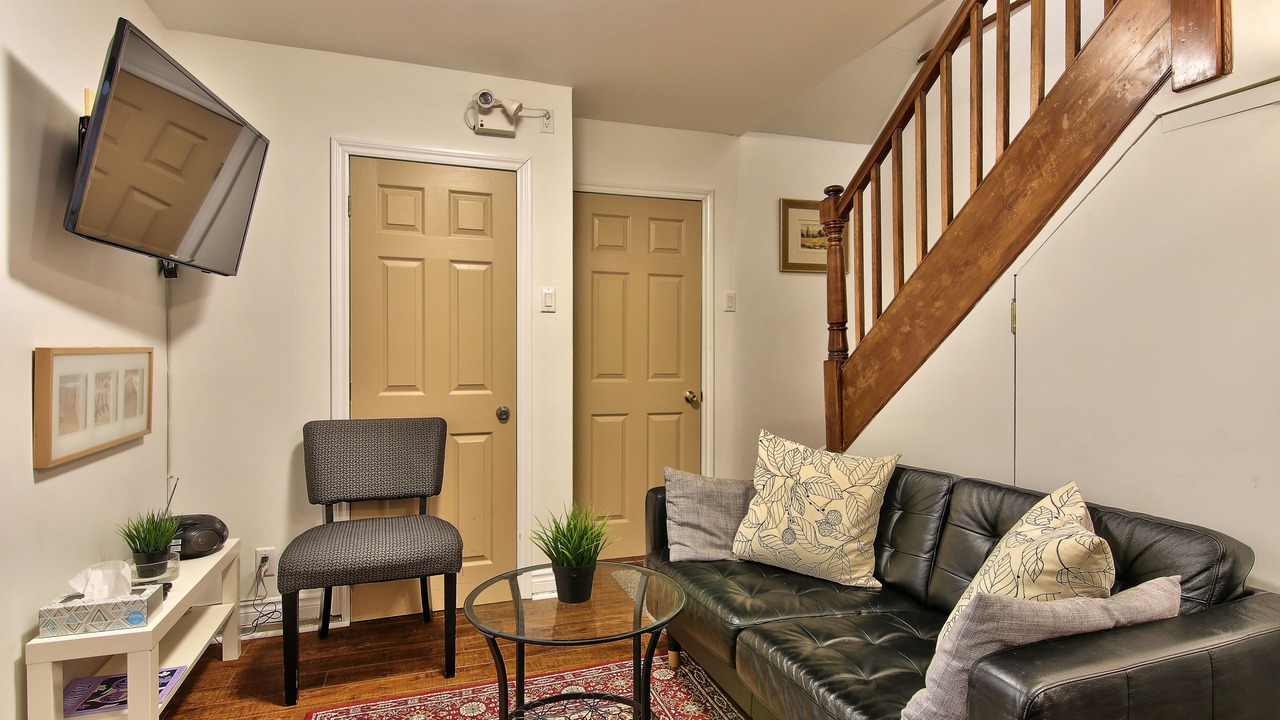 Photo of Livingroom in Chinatown