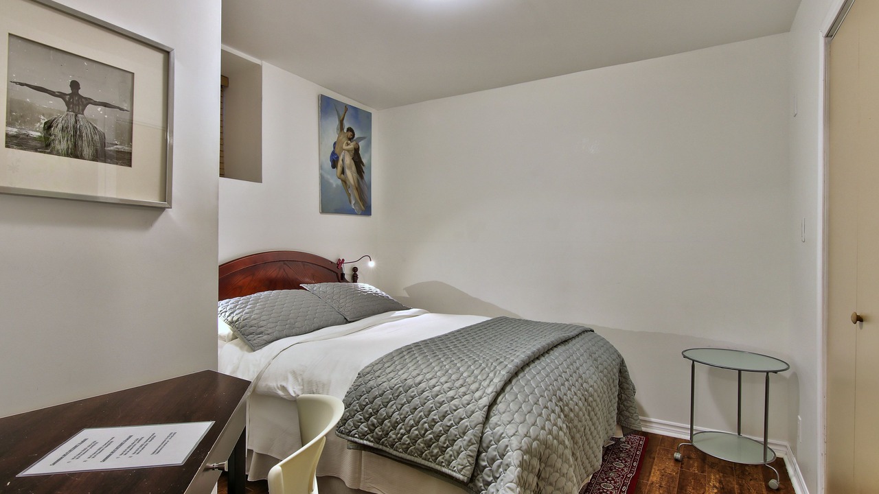 Photo of Bedroom in Chinatown