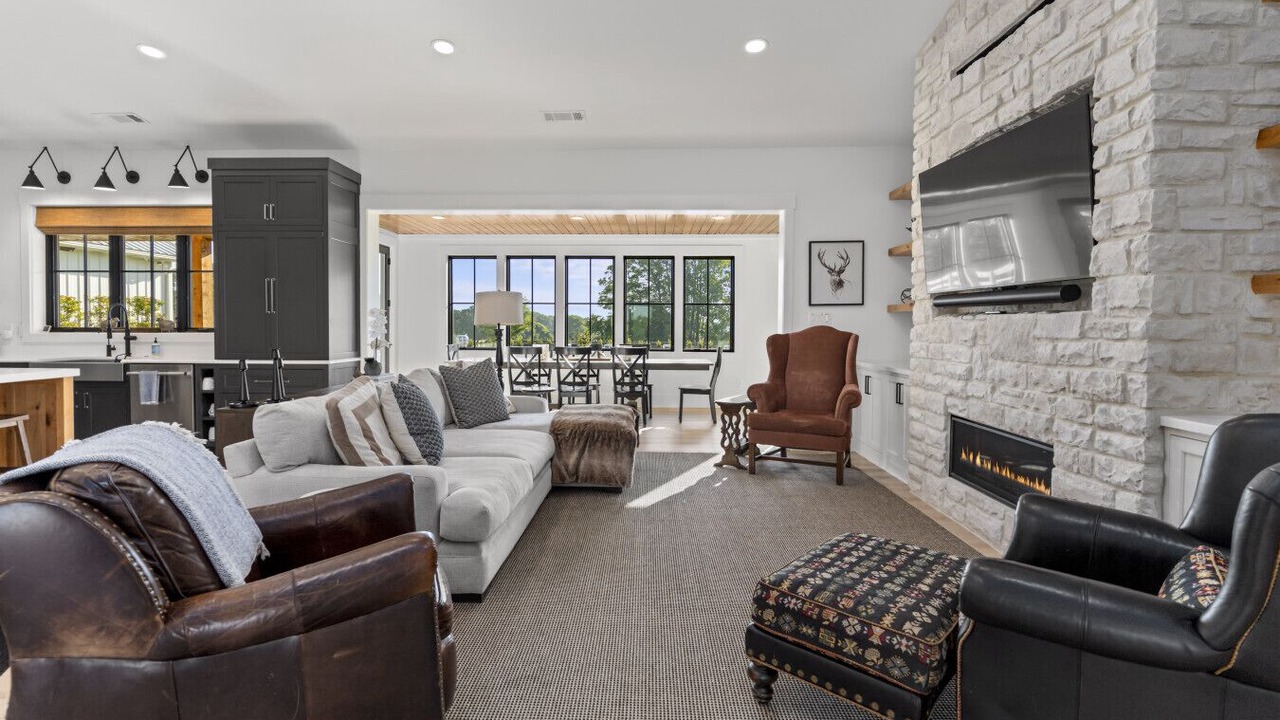 Photo of Livingroom in Eatonton
