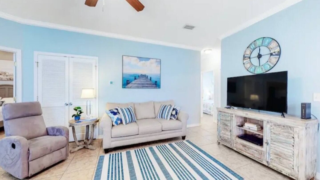 Photo of Livingroom in Orange Beach