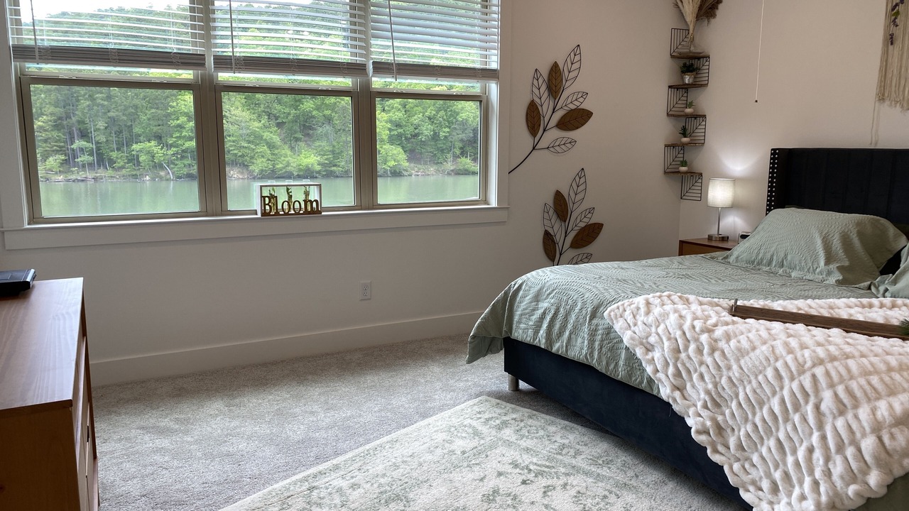 Photo of Bedroom in Mid America