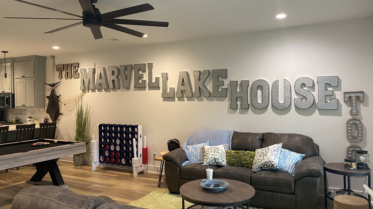 Photo of Livingroom in Mid America