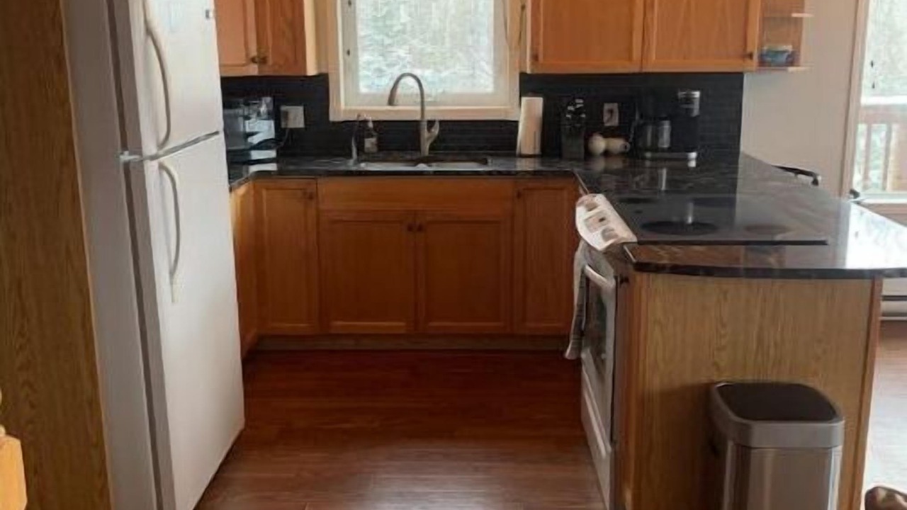 Photo of Kitchen in Division No. 16