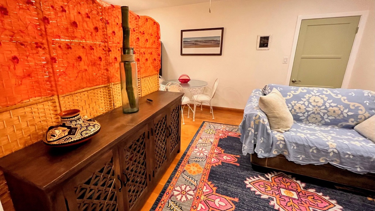 Photo of Livingroom in Bay Ho