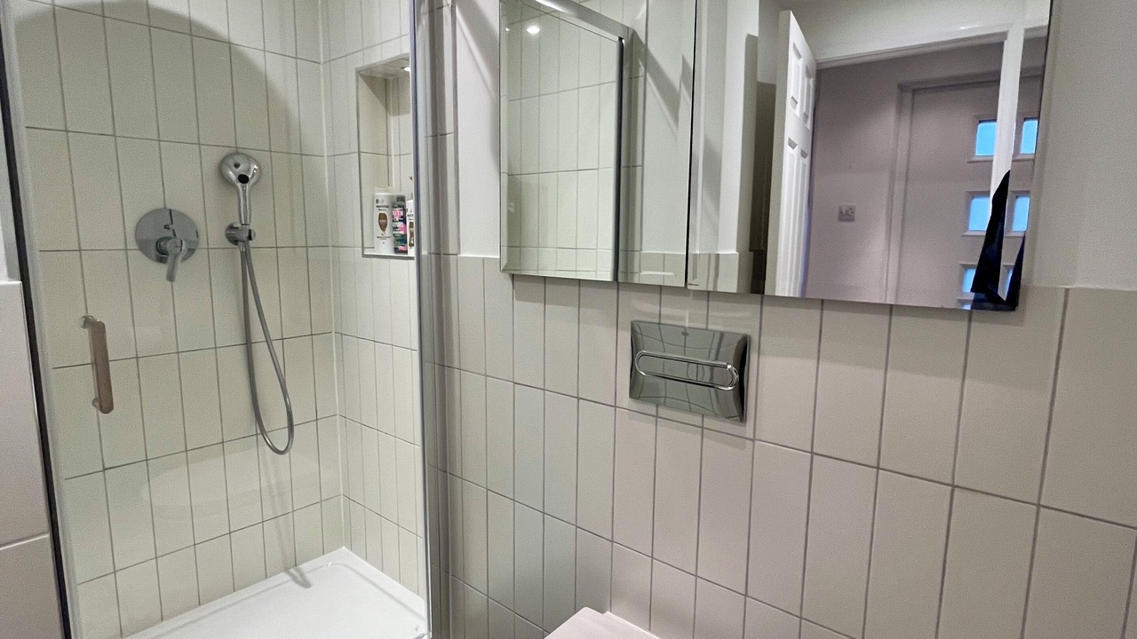 Photo of Bathroom in Godstone