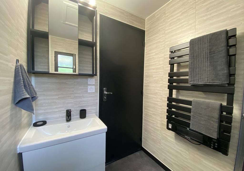 Photo of Bathroom in Jullouville