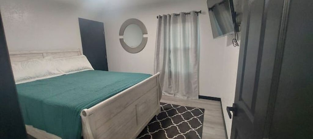 Photo of Bedroom in Tavares
