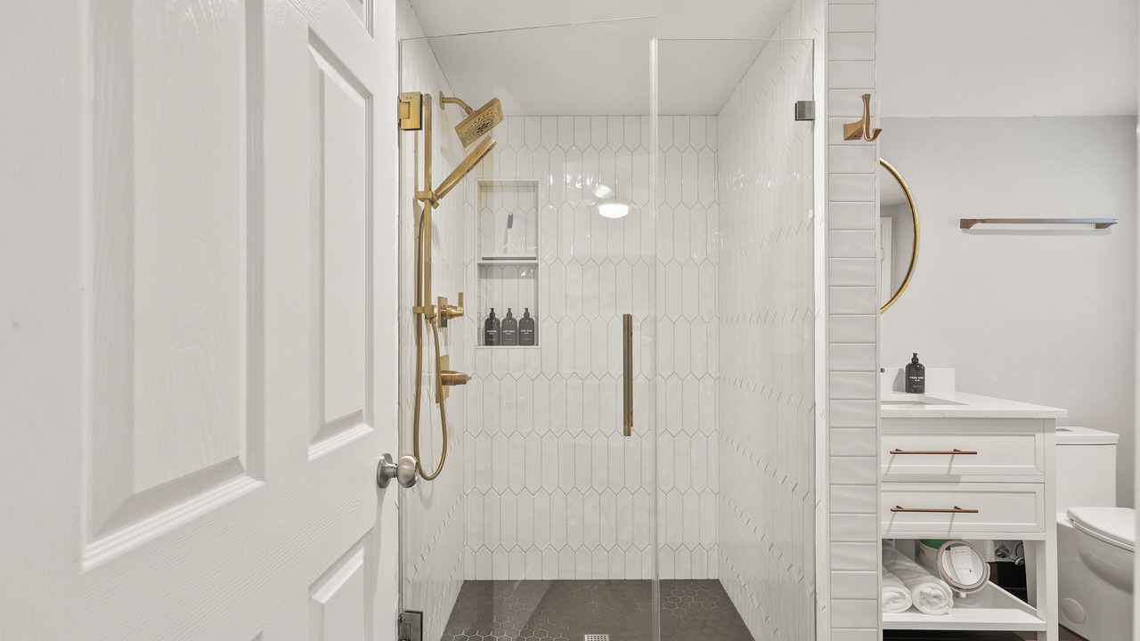 Photo of Bathroom in South Mission Beach