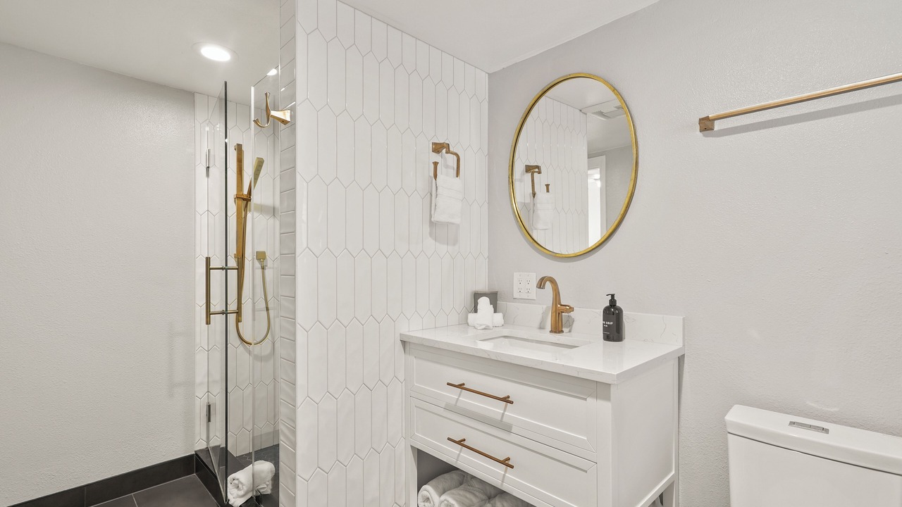 Photo of Bathroom in South Mission Beach