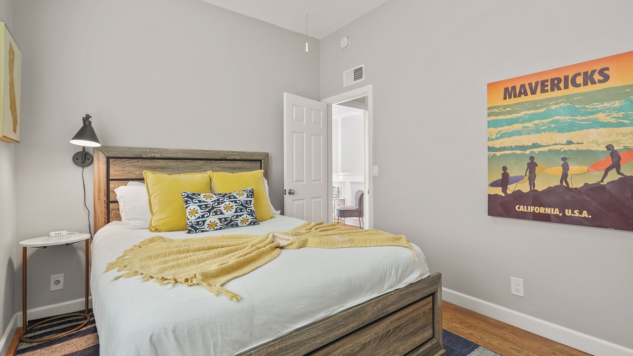 Photo of Bedroom in South Mission Beach