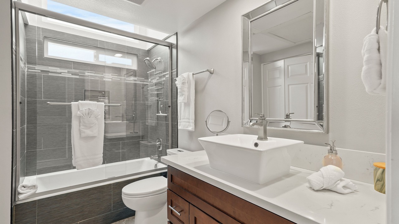 Photo of Bathroom in South Mission Beach